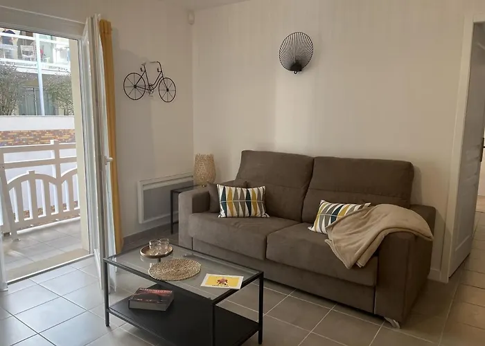 Confortable T3 Au Centre D'arcachon, Pres De La Plage, Pkg Securise, Wifi, A Pied - Fr-1-374-192 Apartment *